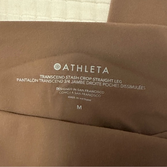 ATHLETA Transcend Stash Crop Straight Leg - Picture 2 of 6